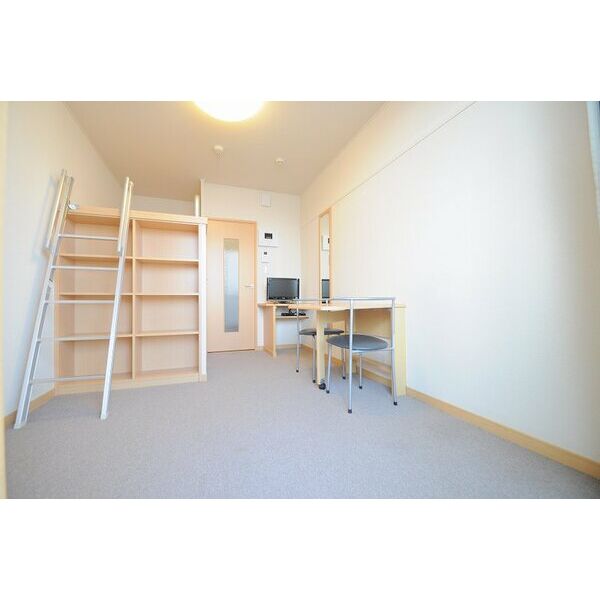 レオパレスALTAVの室内写真4枚目