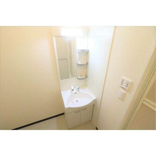 レオネクストイン園部の室内写真17枚目