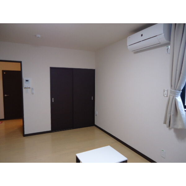 レオパレスディス ポレールの室内写真3枚目