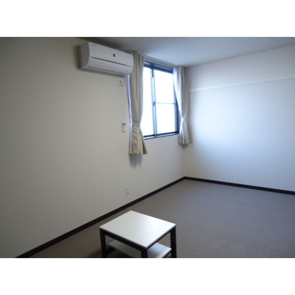 レオパレスディス ポレールの室内写真5枚目