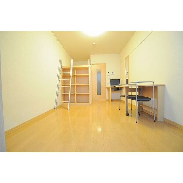 レオパレスSOARERIIIの室内写真9枚目