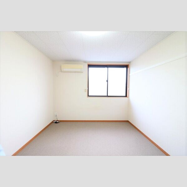 レオパレス鳴滝の室内写真4枚目