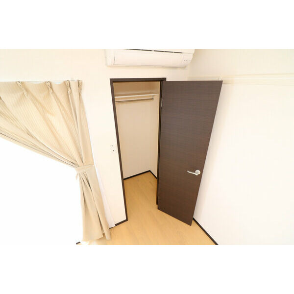 レオネクストイーストタウンヨザの室内写真8枚目