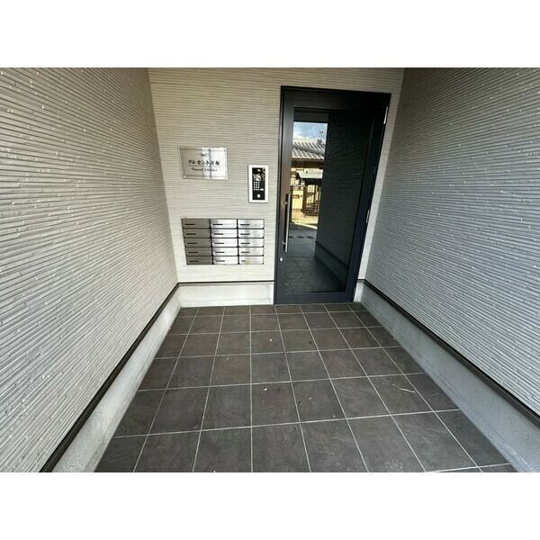 クレセント江坂の外観8枚目