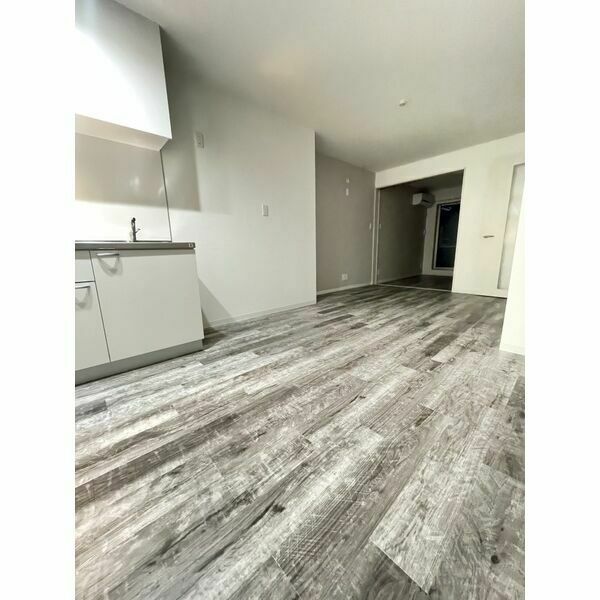 ART TENDO EASTの外観2枚目