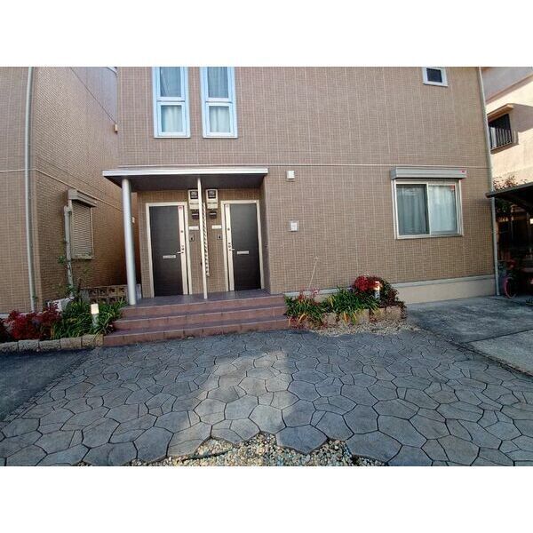 Agapanthus B棟 Bの外観3枚目