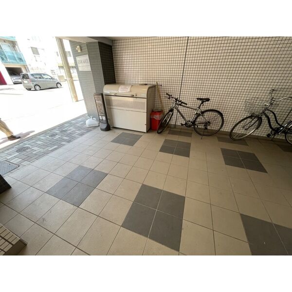 敷地内／建物