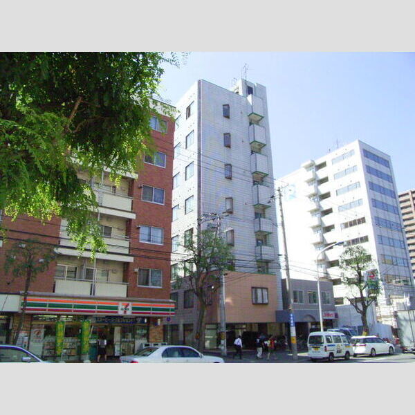 クィーン南5条 画像2