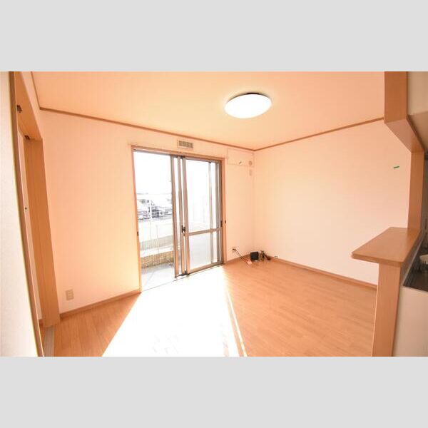 ファミールDの室内写真1枚目