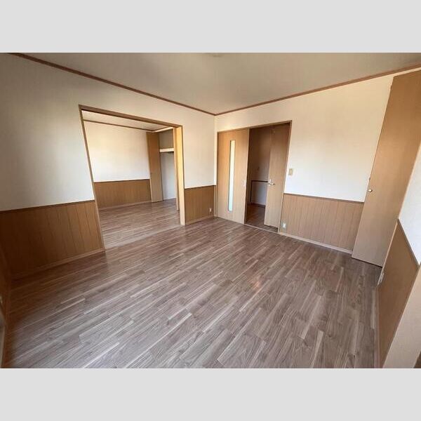 アドラブール夢の室内写真1枚目