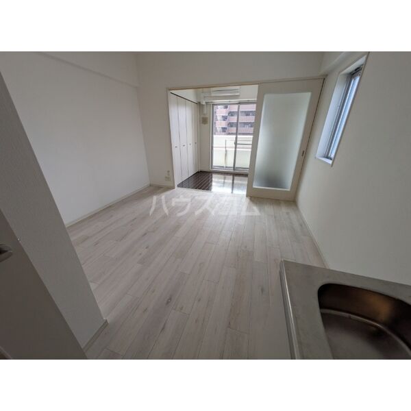 ライブガーデン江坂の室内写真1枚目