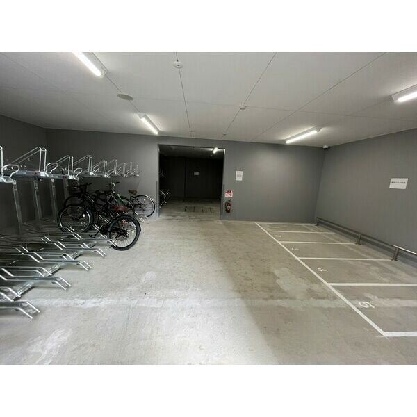 MELDIA CREST TAPP NAMBA-WESTの外観9枚目