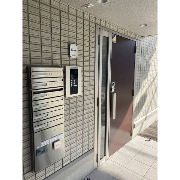 グランソレイユ西院の外観2枚目