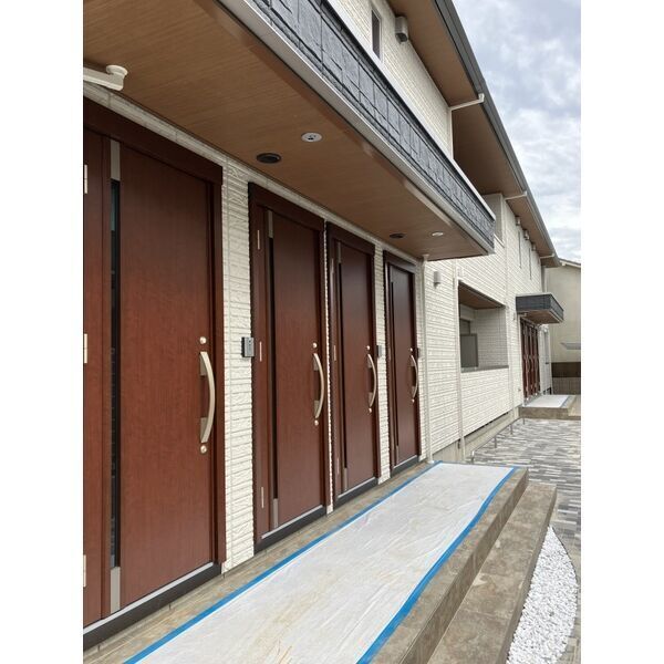 コージーフラットの外観2枚目