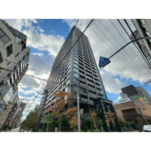 プレサンスレジェンド堺筋本町タワーの外観2枚目