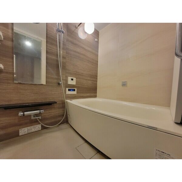 プレサンスレジェンド堺筋本町タワーの室内写真2枚目