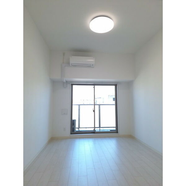 THE RESIDENCE Hの室内写真1枚目