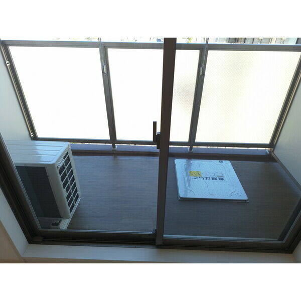 THE RESIDENCE Hの室内写真2枚目