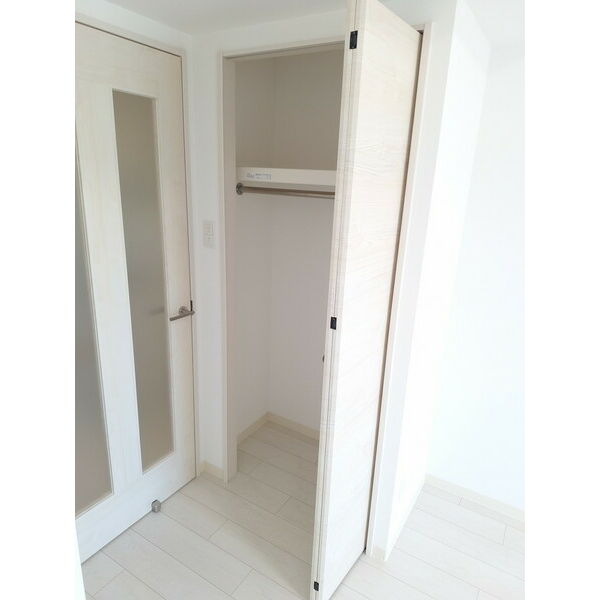 THE RESIDENCE Hの室内写真4枚目