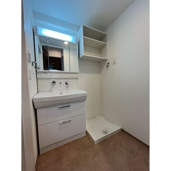 江坂プライマリーワンの室内写真8枚目