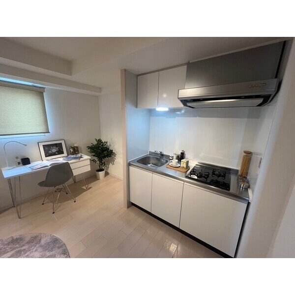 M:COURT江坂の室内写真2枚目