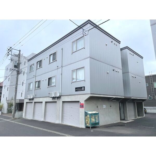 West CourtB 画像1