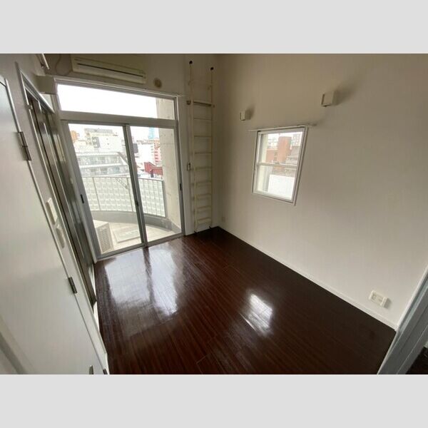 ZEUS難波crystalの室内写真9枚目