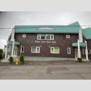 ホワイトコートカヤ伏見