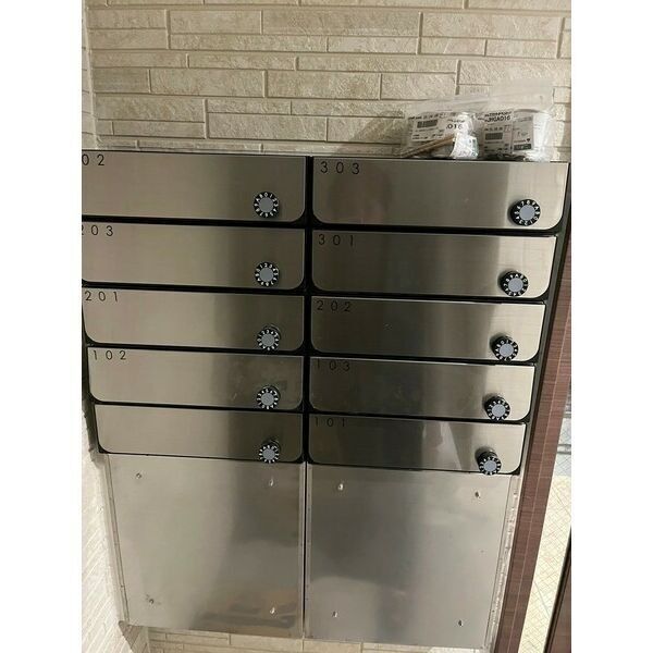 カリーナコートの外観3枚目