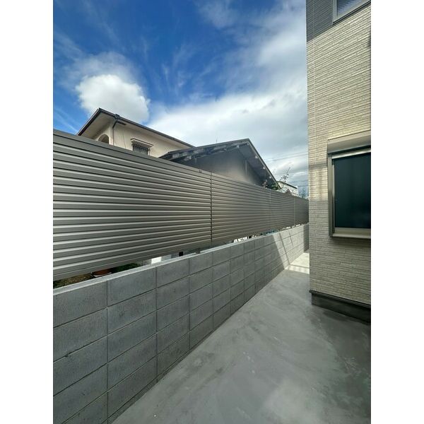 カリーナコートの外観6枚目