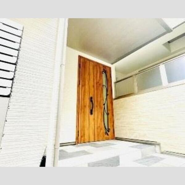 クリエオーレ中宮の外観2枚目