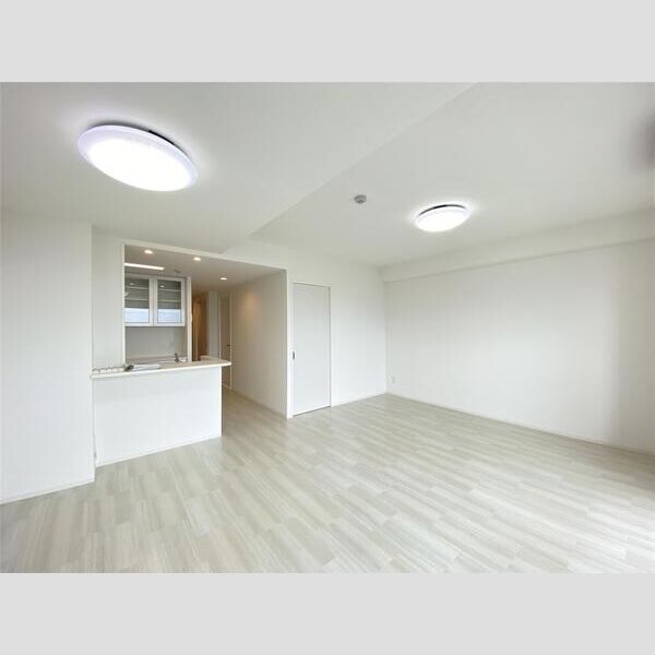 キャッスルコート土山の室内写真1枚目