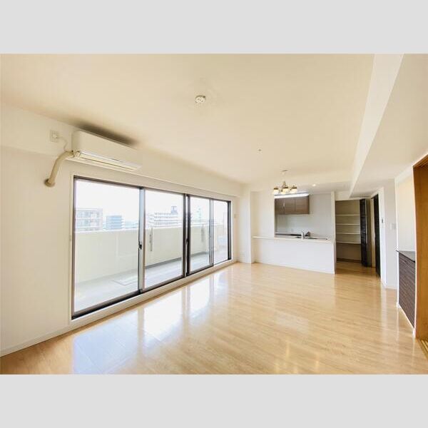 パレ・ロワイヤル栗山公園の室内写真1枚目