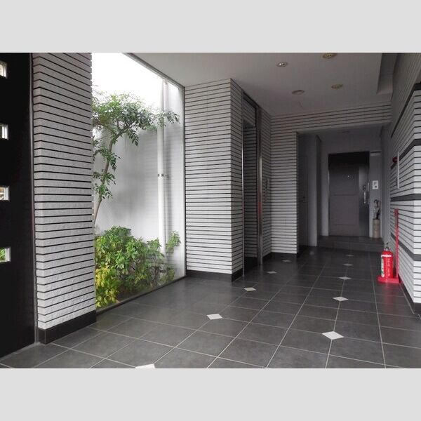 フルーヴトレーズの外観4枚目