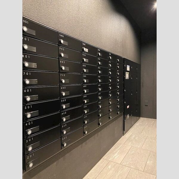 セファ上本町の外観2枚目