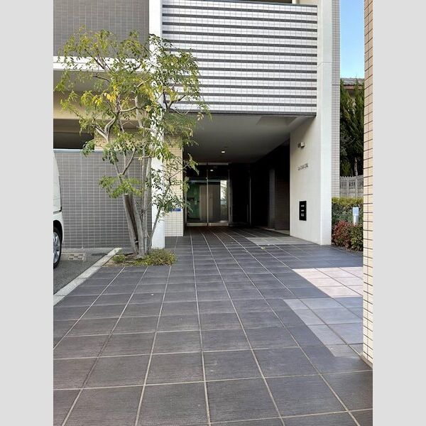 LaCASA江坂の外観2枚目