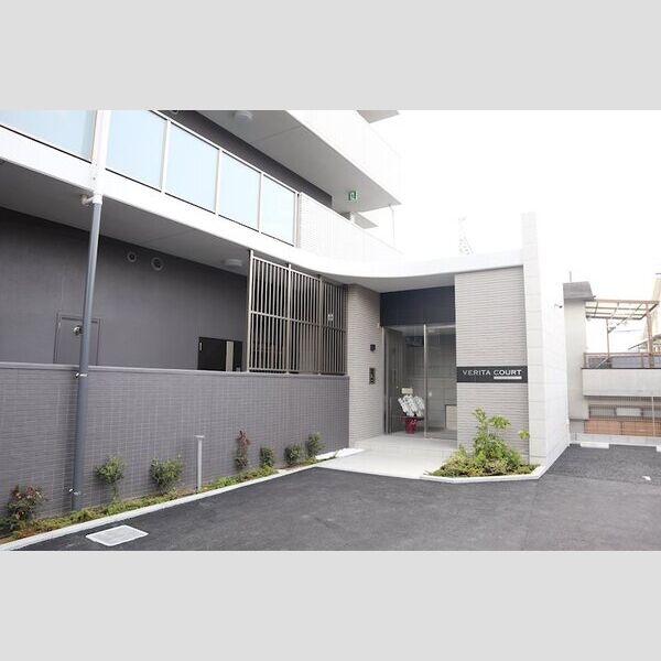 VERITA COURTの外観2枚目