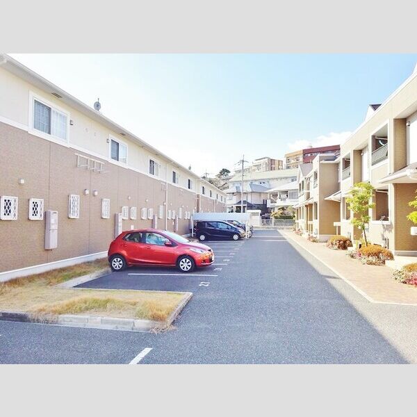 ヴィラージュ刀根山IIIの外観2枚目