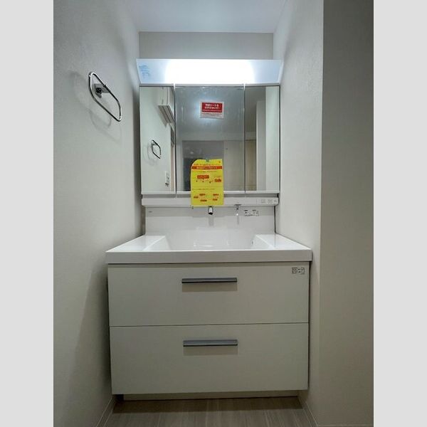 グランヴィラッセ北梅田の室内写真1枚目