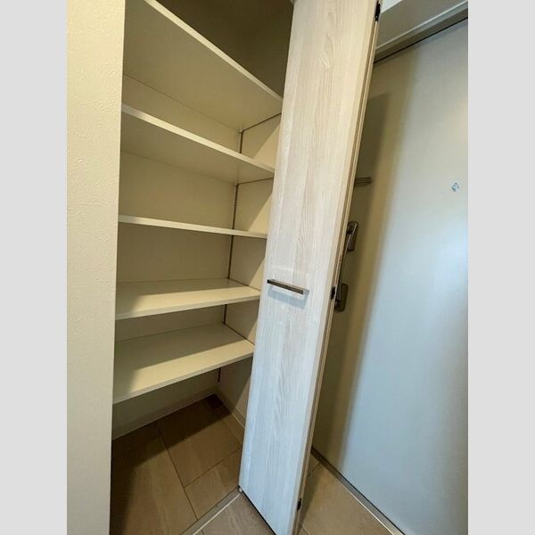 グランヴィラッセ北梅田の室内写真9枚目