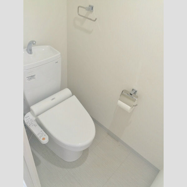 Alice Garden Esakaの室内写真1枚目