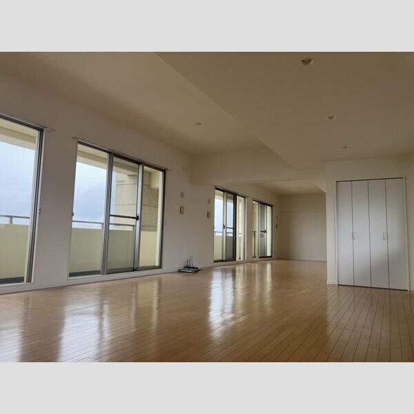 アーバンウェル茨木の室内写真5枚目