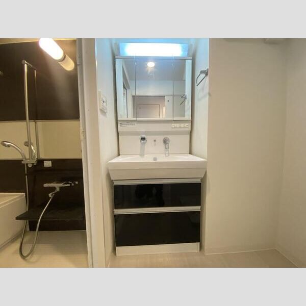 LaCASA江坂の室内写真8枚目