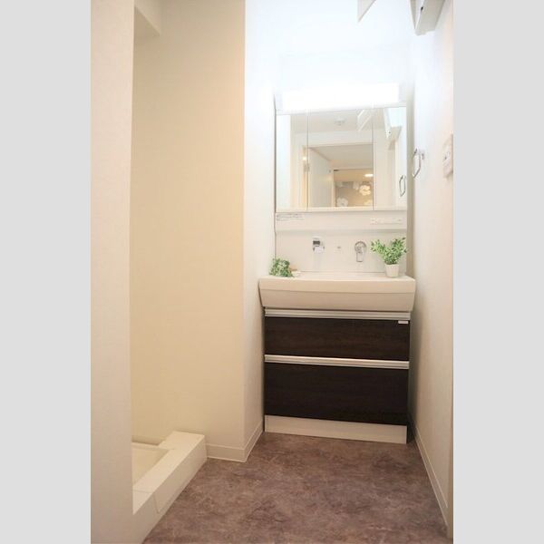 グランパシフィック今里Luxeの室内写真7枚目