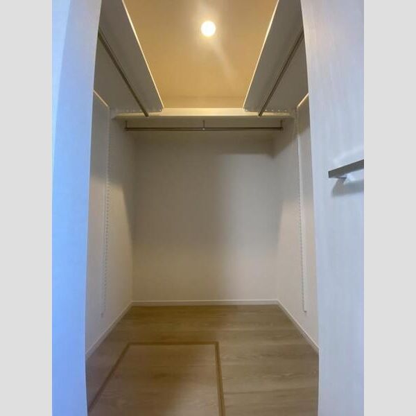 グラッドネス江坂の室内写真8枚目