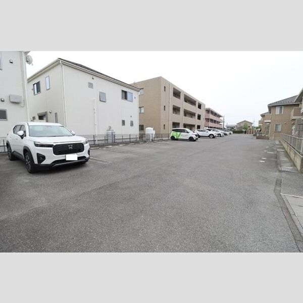 駐車場 (駐車場)