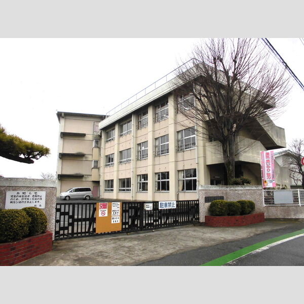 現地周辺 (前橋市立駒形小学校)