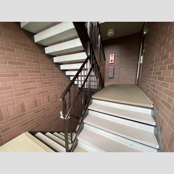 現地周辺 (ロビー)