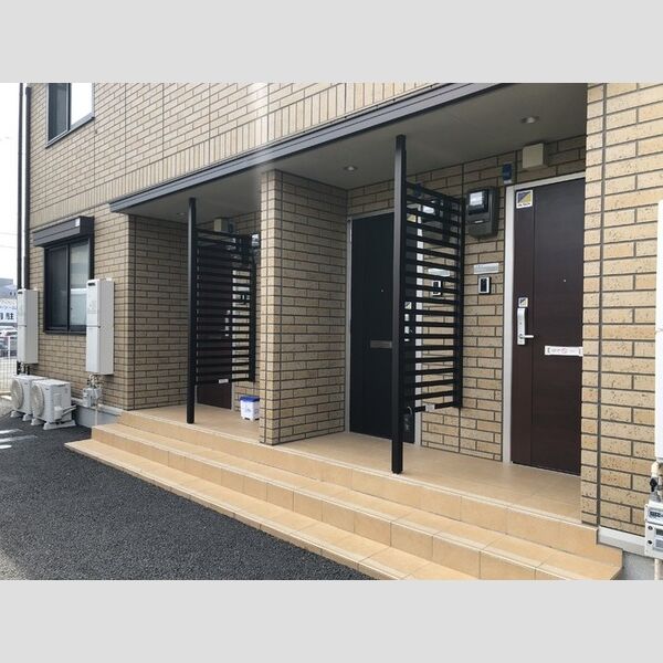 現地周辺 (エントランス前共用部)