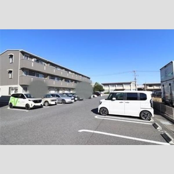 駐車場 (駐車場)